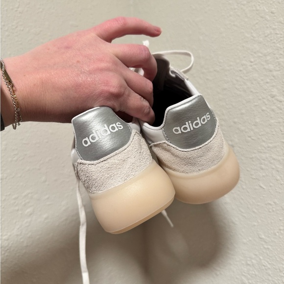 New with tags women’s Adidas Barreda Decode Shoes - Picture 4 of 5